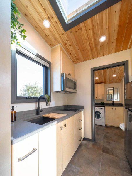 Minuet Image Gallery Vertical copy